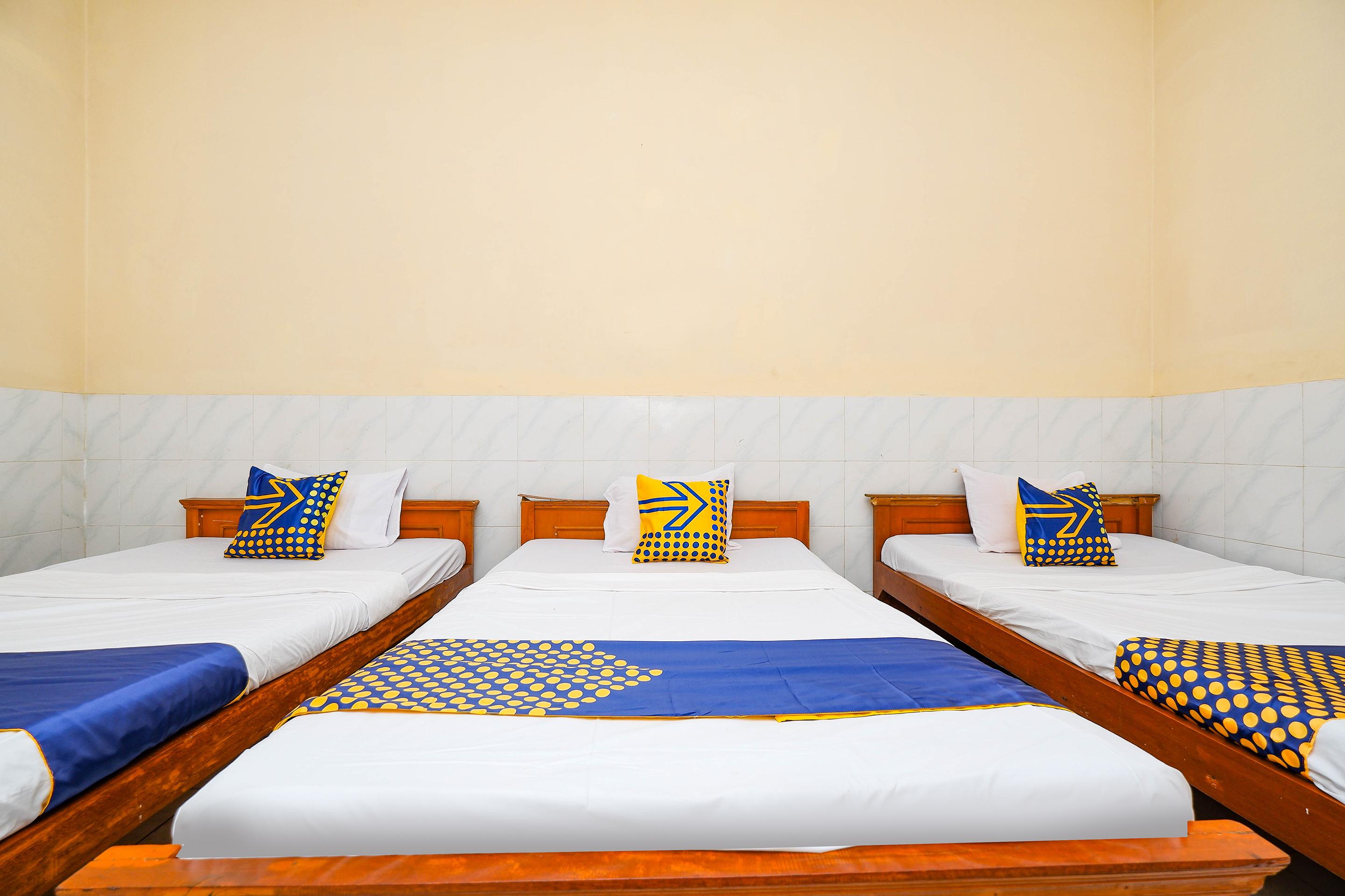สปอต ออน 2011 โฮเต็ล มาการ์ ซารี Hotel Surakarta  ภายนอก รูปภาพ