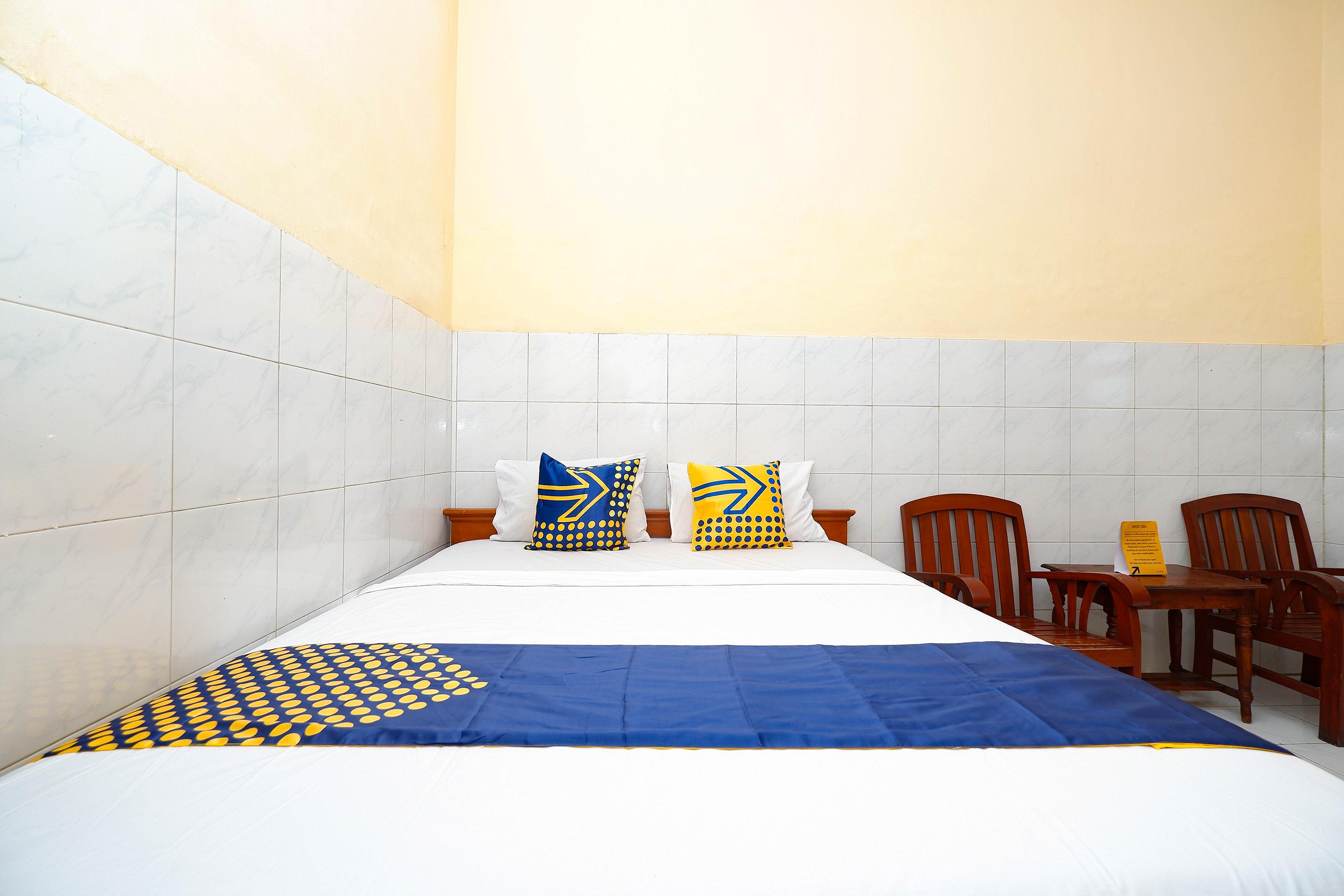 สปอต ออน 2011 โฮเต็ล มาการ์ ซารี Hotel Surakarta  ภายนอก รูปภาพ