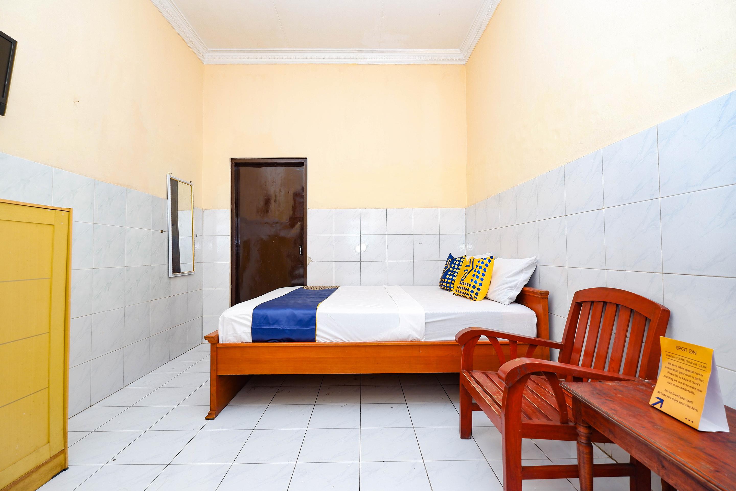 สปอต ออน 2011 โฮเต็ล มาการ์ ซารี Hotel Surakarta  ภายนอก รูปภาพ