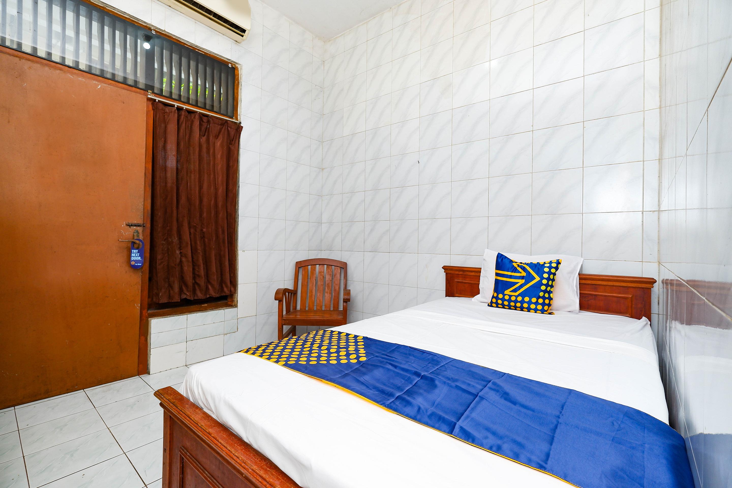 สปอต ออน 2011 โฮเต็ล มาการ์ ซารี Hotel Surakarta  ภายนอก รูปภาพ