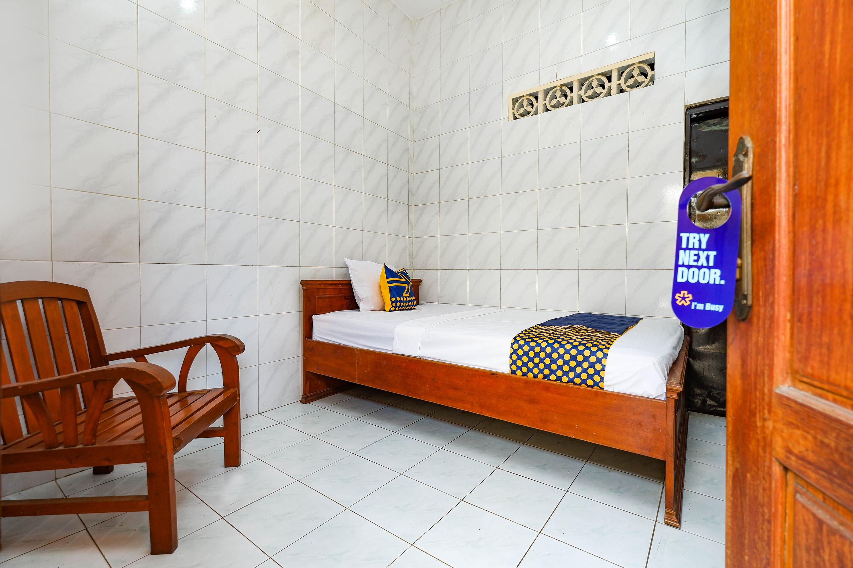 สปอต ออน 2011 โฮเต็ล มาการ์ ซารี Hotel Surakarta  ภายนอก รูปภาพ